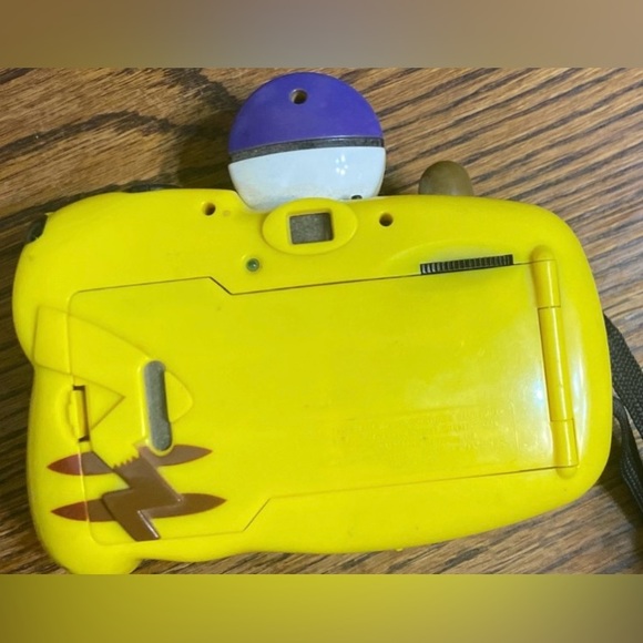 Vintage Pok’eMon Gotta Catch’em all” Camera. Used in great condition. - Picture 2 of 4